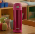 Thermos - termos napojowy funtainer 470 ml dziecięcy różowy - przykład użycia 120026