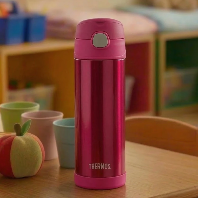 Thermos - termos napojowy funtainer 470 ml dziecięcy różowy - przykład użycia 120026