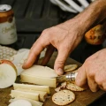 Opinel inox 08 - widok ogólny - przykład użycia
