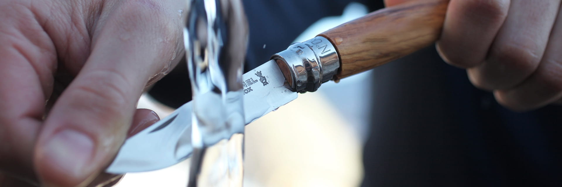  Nóż Opinel LUX drewno oliwne , No 08 , składany